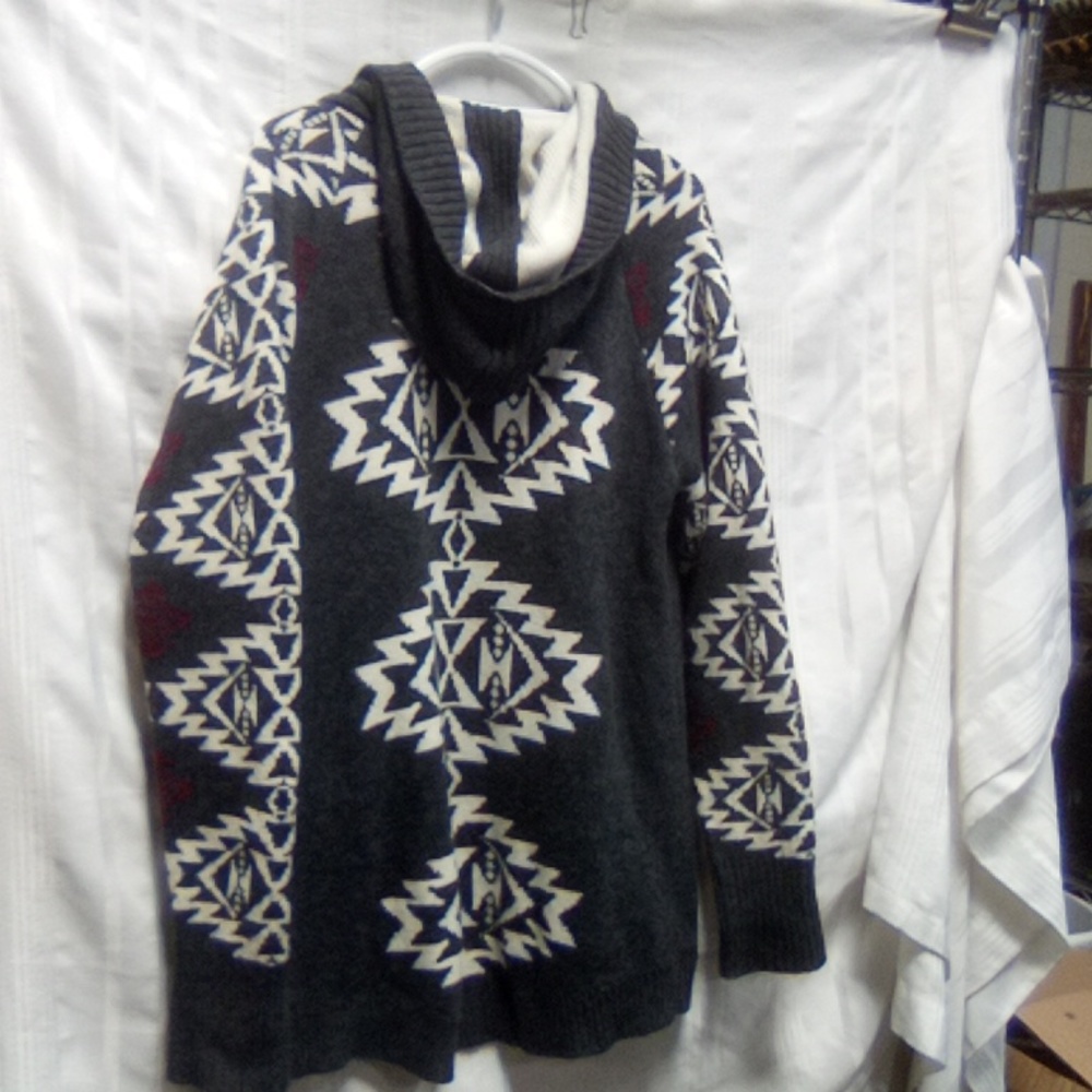 Pendleton Gray And Red Patterned Cardigan - image 4